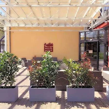Am Park מלון
